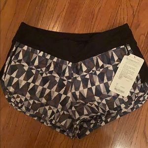 NWT Lululemon Hot Cheeks Short II